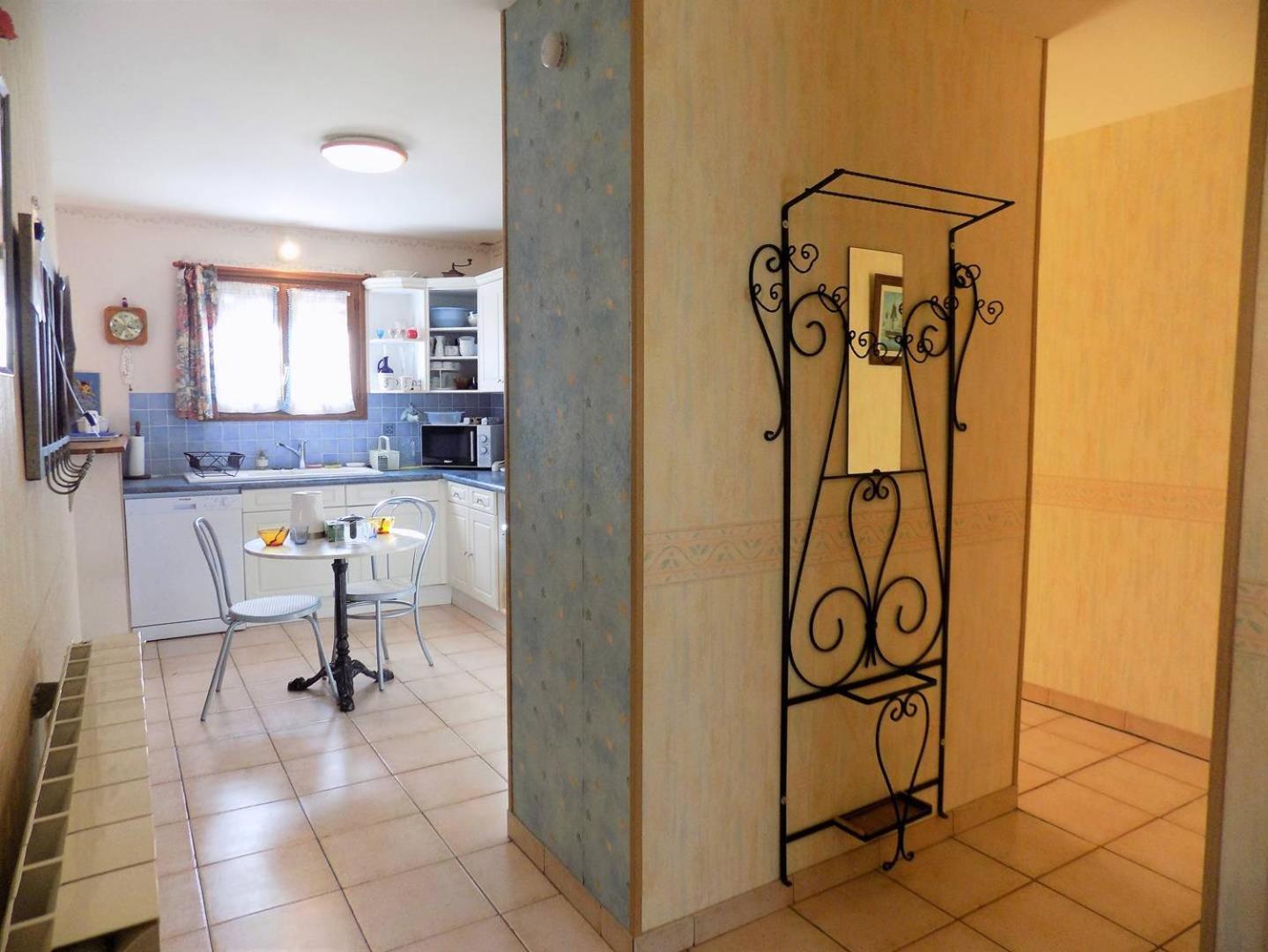 Villa - Maison De Plain-pied Avec Jardin Clos - Quartier Residentiel