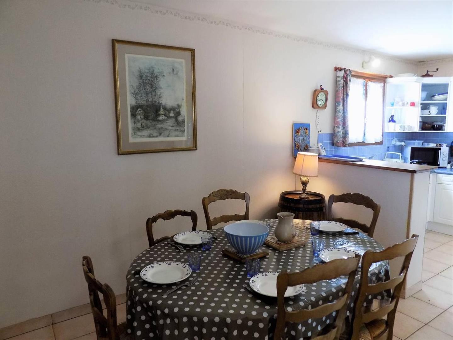 Villa - Maison De Plain-pied Avec Jardin Clos - Quartier Residentiel