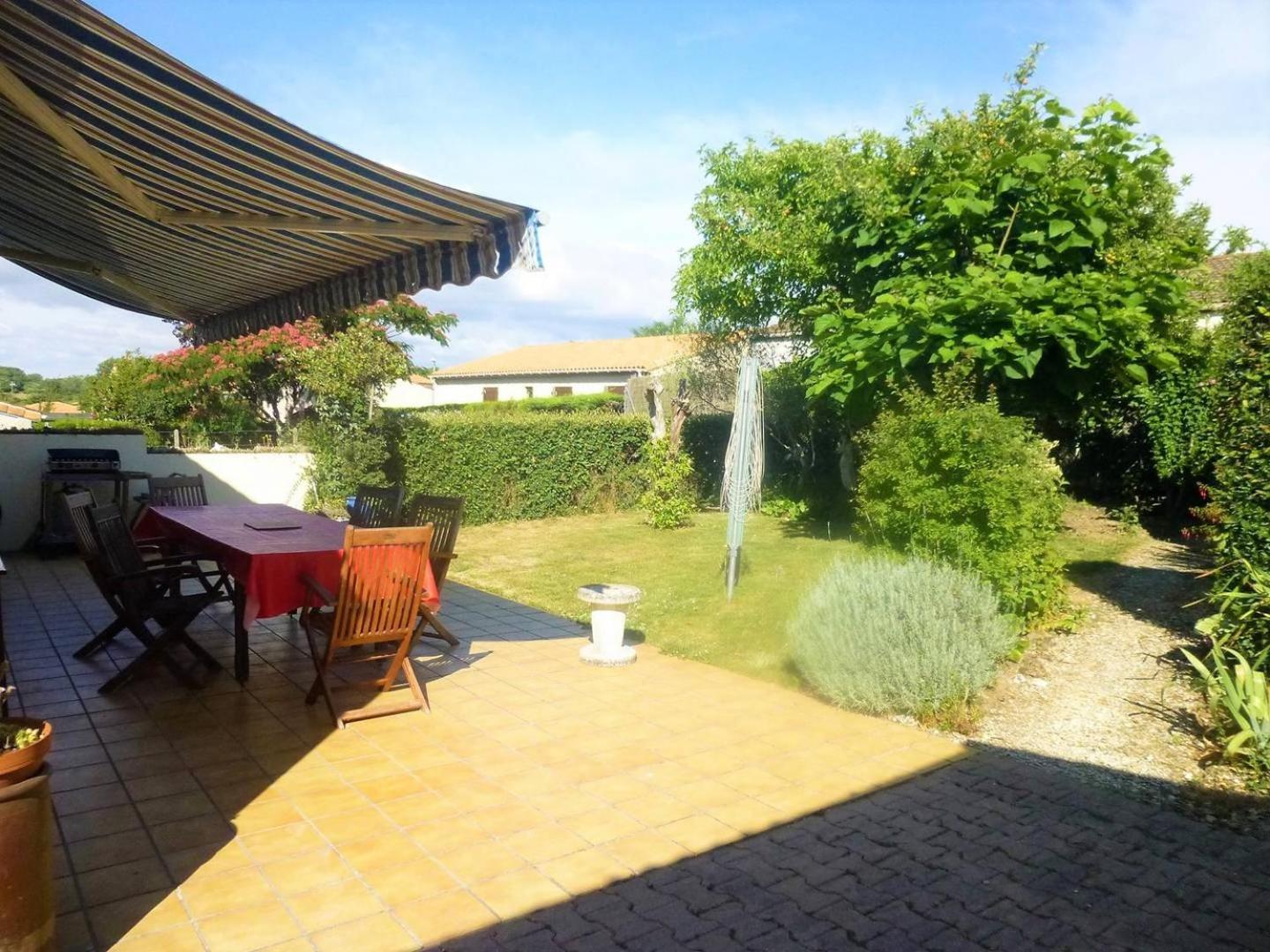 Villa - Maison De Plain-pied Avec Jardin Clos - Quartier Residentiel Royan